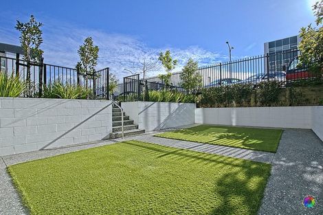 Photo of property in 212/19 Rawene Road, Birkenhead, Auckland, 0626