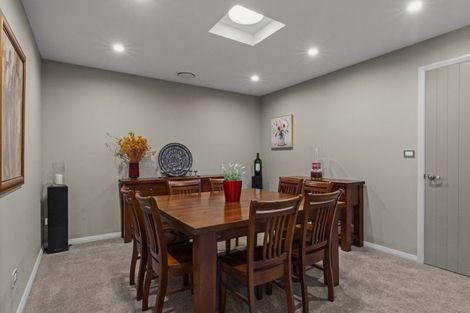 Photo of property in 12 Spur Road, Havelock North, 4130