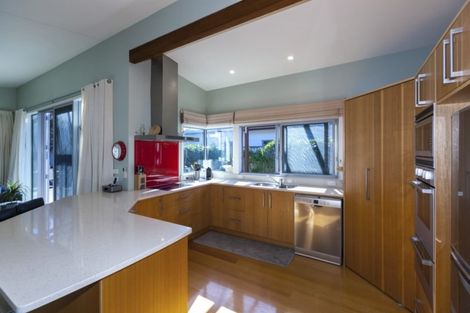 Photo of property in 2 Beckett Lane, Raumati Beach, Paraparaumu, 5032