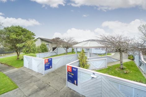 Photo of property in 84 Hillcrest Drive, Kelvin Grove, Palmerston North, 4414