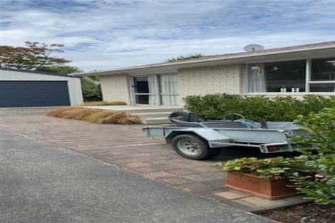 Photo of property in 64 Crofton Road, Harewood, Christchurch, 8051
