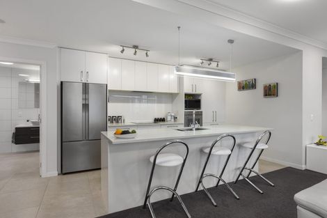 Photo of property in 90 Panorama Heights, Orewa, 0931