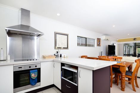 Photo of property in 6 Espalier Drive, Henderson, Auckland, 0612