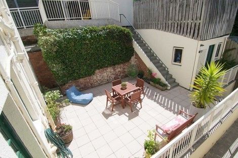 Photo of property in 332u2 Tinakori Road, Thorndon, Wellington, 6011
