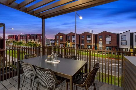 Photo of property in 7/2 Rangitamiro Place, Hobsonville, Auckland, 0616