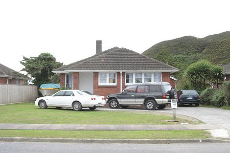 Photo of property in 112 Hewer Crescent, Naenae, Lower Hutt, 5011