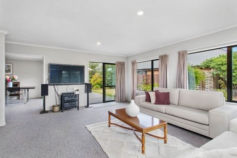 Photo of property in 6 Hawkins Place, Rangiora, 7400