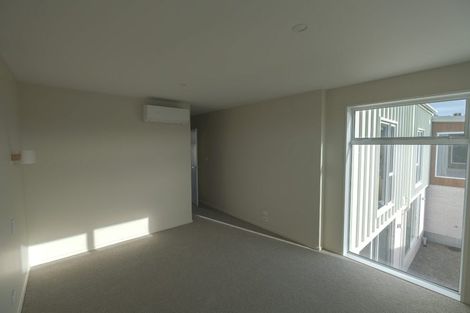Photo of property in 5a Gill Avenue, Te Atatu Peninsula, Auckland, 0610