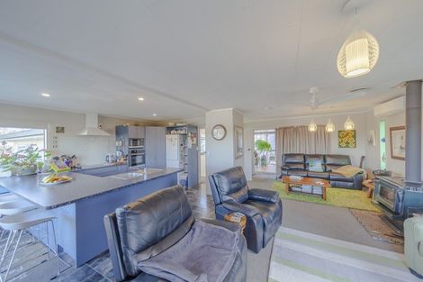 Photo of property in 10 Leeton Drive, Waipukurau, 4200