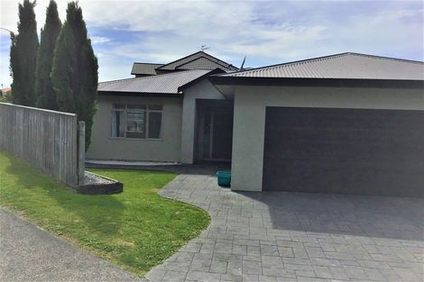 Photo of property in 3 Chippenham Grove, Churton Park, Wellington, 6037