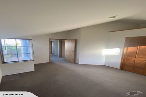 Photo of property in 1/83 East Coast Road, Castor Bay, Auckland, 0620