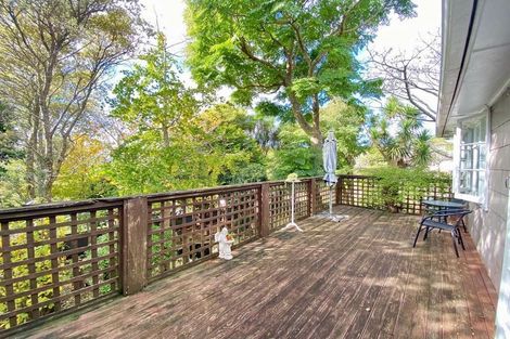 Photo of property in 98 Glenpark Avenue, Frankleigh Park, New Plymouth, 4310