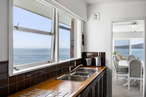 Photo of property in 3/64 Seacliffe Avenue, Belmont, Auckland, 0622