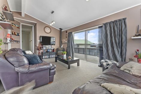 Photo of property in 1 Tybalt Street, Stratford, 4332