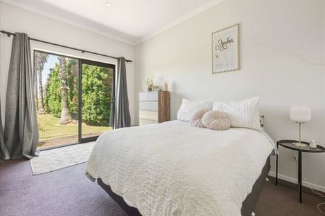 Photo of property in 15 Saint Clair Place, Papamoa Beach, Papamoa, 3118