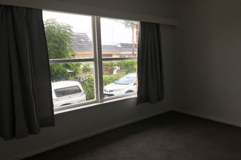 Photo of property in 3/24 Tobruk Crescent, Milford, Auckland, 0620
