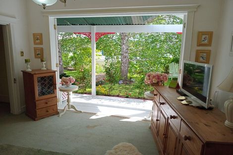 Photo of property in 86 Grey Street, Woodville, 4920