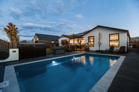 Photo of property in 6 Hortons Way, Cromwell, 9310