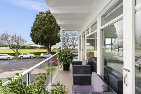 Photo of property in 3/22 Cliff Road, Tauranga, 3110