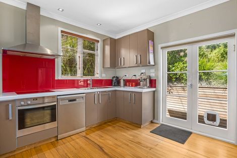 Photo of property in 28 Paremata Crescent, Paremata, Porirua, 5024