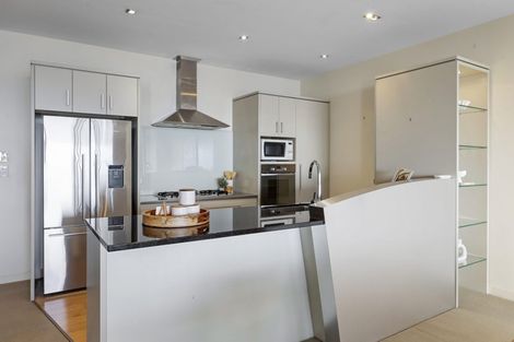 Photo of property in Quarterdeck, 3/4 Buller Street, New Plymouth, 4310