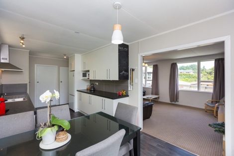 Photo of property in 29 Beaumont Crescent, Frankleigh Park, New Plymouth, 4310