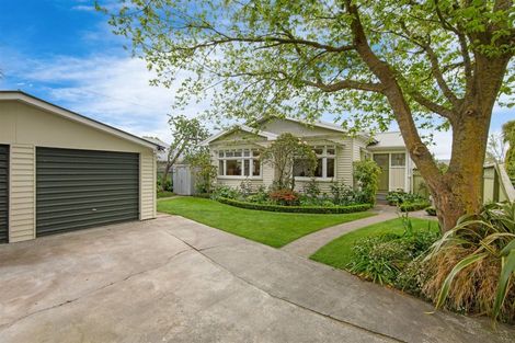 Photo of property in 173 Centaurus Road, Saint Martins, Christchurch, 8022