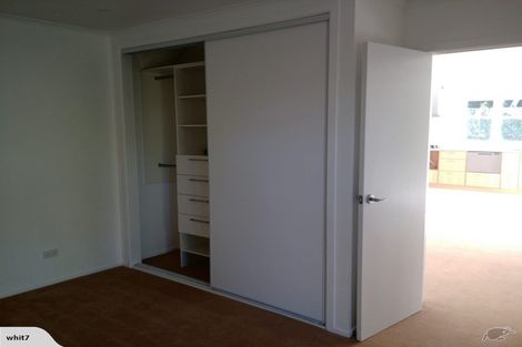 Photo of property in 25 Mcclintock Road, Massey, Auckland, 0614