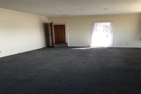 Photo of property in 2/31 Mccrystal Avenue, Bucklands Beach, Auckland, 2012