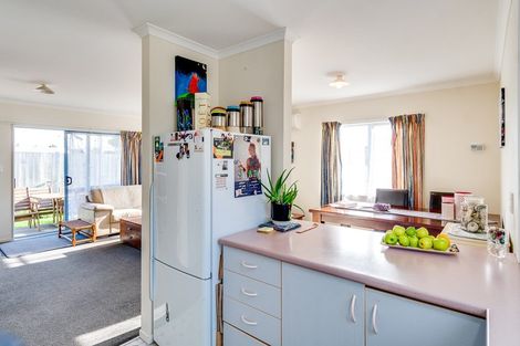 Photo of property in 75 Hillary Crescent, Maraenui, Napier, 4110