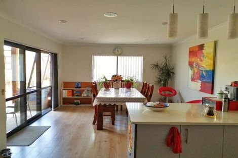 Photo of property in 20 San Prospero Crescent, Henderson, Auckland, 0612