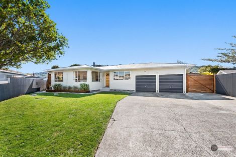 Photo of property in 16 Seattle Grove, Totara Park, Upper Hutt, 5018