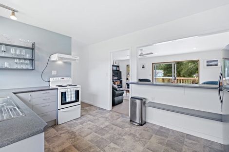 Photo of property in 12 Omutu Street, Oakura, Hikurangi, 0184