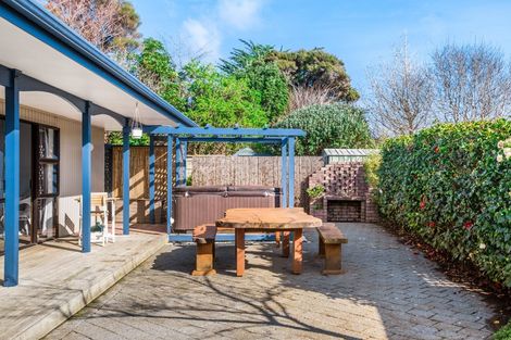 Photo of property in 7 Observatory Close, Whitby, Porirua, 5024