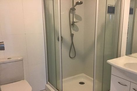 Photo of property in 25 Tobruk Crescent, Milford, Auckland, 0620