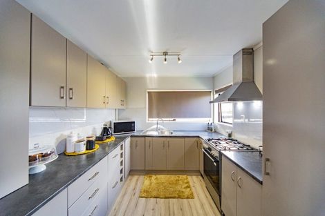 Photo of property in 32b Somerset Crescent, Highbury, Palmerston North, 4412