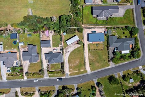 Photo of property in 11 Ruataniwha Drive, Collingwood, 7073