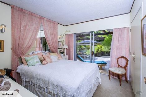 Photo of property in 68 Meadowvale Avenue, Forrest Hill, Auckland, 0620