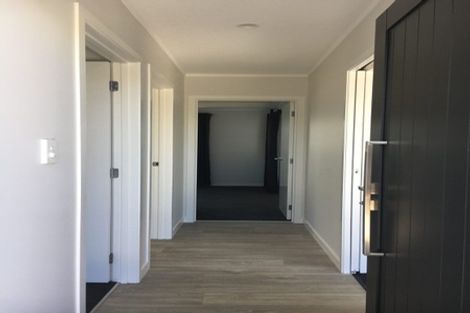 Photo of property in 1 Farmer Street, Mangere East, Auckland, 2024