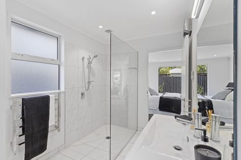 Photo of property in 227a Cranford Street, St Albans, Christchurch, 8014