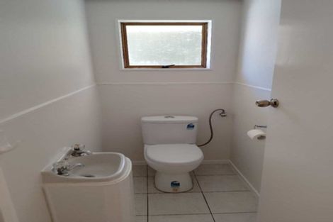 Photo of property in 4 Selwyn Avenue, Glen Eden, Auckland, 0602