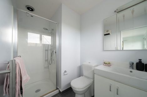 Photo of property in 28 Greyfriars Crescent, Tawa, Wellington, 5028