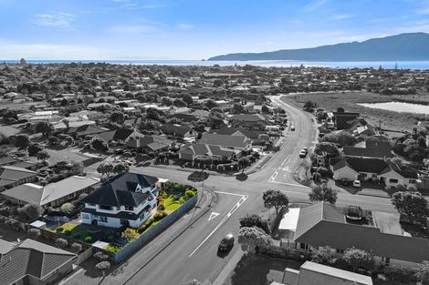 Photo of property in 324 Manly Street, Paraparaumu Beach, Paraparaumu, 5032