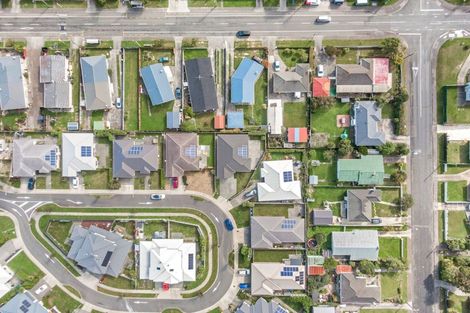 Photo of property in 13 Henrietta Maxwell Grove, Wainuiomata, Lower Hutt, 5014