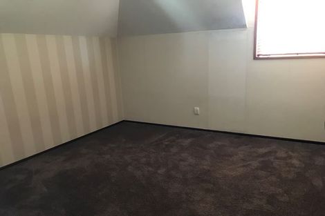 Photo of property in 28 Sedgwick Way, Westmorland, Christchurch, 8025