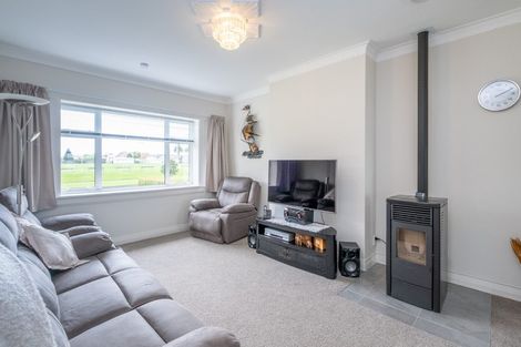 Photo of property in 44 Cordelia Street, Stratford, 4332