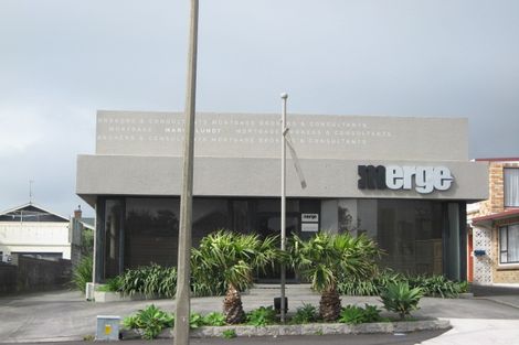 Photo of property in 360 Devon Street East, Strandon, New Plymouth, 4312