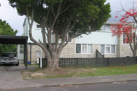Photo of property in 24-30 Cadness Street, Northcote, Auckland, 0627