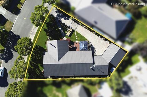 Photo of property in 14 Creese Place, Redwood, Christchurch, 8051