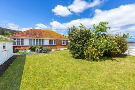 Photo of property in 1105 High Street, Taita, Lower Hutt, 5011
